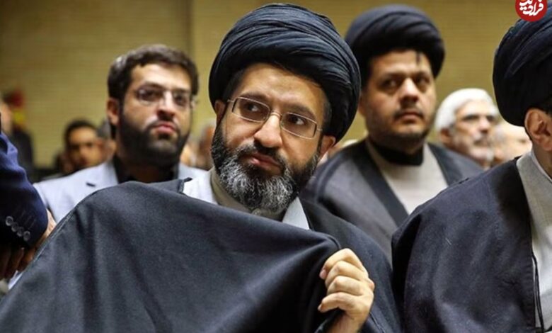 عکس؛ سفر به تاریخ؛ «سید مسعود خامنهای» در کنار «سردار سلیمانی و رهبر انقلاب»؛ سال 84 1 عکس؛ سفر به تاریخ؛ «سید مسعود خامنهای» در کنار «سردار سلیمانی و رهبر انقلاب»؛ سال 84