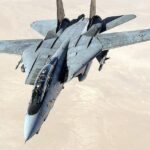 عکس؛ سفر در زمان؛ «شهرام رستمی، یدالله‌خلیلی و عبدالحمید فرح‌آور» خلبانان F-14 در مریلند آمریکا؛ دهه 50