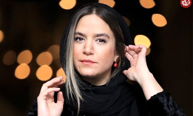 عکس؛ سفر به تاریخ؛ چهرۀ «ستاره پسیانی» در 3 سالگی در آغوش پدرش «آتیلا» 1 عکس؛ سفر به تاریخ؛ چهرۀ «ستاره پسیانی» در 3 سالگی در آغوش پدرش «آتیلا»