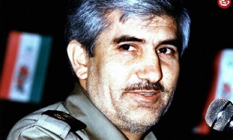 عکس؛ سفر در زمان؛ بازدید «منصور ستاری و رهبر انقلاب» از نیروی هوایی؛ دهه 60 2 عکس؛ سفر در زمان؛ بازدید «منصور ستاری و رهبر انقلاب» از نیروی هوایی؛ دهه 60