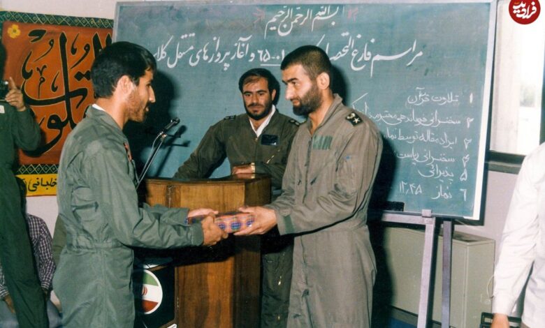 عکس؛ سفر در زمان؛ «پسران شهید عباس بابایی» در لباس خلبانی؛ دهه 60 1 عکس؛ سفر در زمان؛ «پسران شهید عباس بابایی» در لباس خلبانی؛ دهه 60