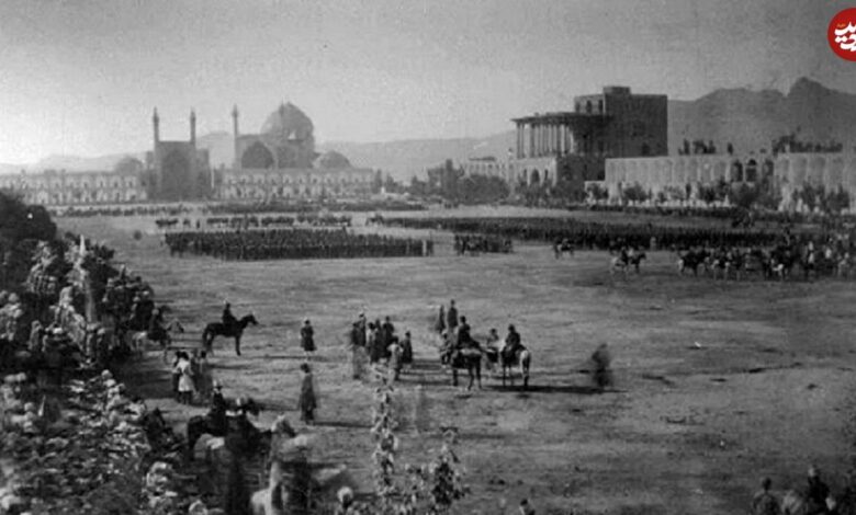 سفر در زمان؛ راز سقوط صفویان؛ نه فقط شاه سلطان حسین، نه فقط افغانها! 2 سفر در زمان؛ راز سقوط صفویان؛ نه فقط شاه سلطان حسین، نه فقط افغانها!