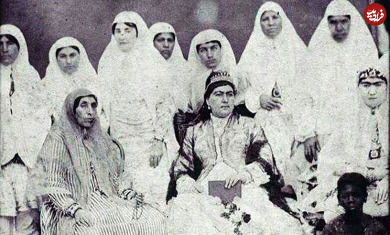عکس؛ سفر در زمان؛ سنگ قبر دختر ناصرالدین شاه قاجار ملقب به «عزالسلطنه» در بهشت زهرا 1 عکس؛ سفر در زمان؛ سنگ قبر دختر ناصرالدین شاه قاجار ملقب به «عزالسلطنه» در بهشت زهرا