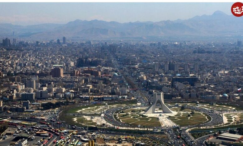 عکس؛ سفر در زمان؛ «دورنمای شرق تهران از بالای شمسالعماره» در دوره قاجار 2 عکس؛ سفر در زمان؛ «دورنمای شرق تهران از بالای شمسالعماره» در دوره قاجار