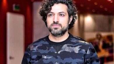 عکس؛ سفر در زمان؛ «اشکان خطیبی و بازیگر سریال نون خ» در کنار حرم امام رضا؛ سال 96