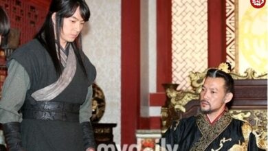 عکس| سفر به تاریخ؛ چهرۀ خندان «یوری و موهیول» در پشت صحنه سریال «امپراتور بادها»