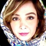 عکس| سفر زمان؛ «تینا وصال» (سریال بچه مهندس) در کنار همسرش در یک کافه