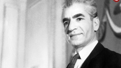 عکس| سفر در زمان؛ «ملکه الیزابت دوم و محمدرضا پهلوی» در یک مهمانی؛ سال 1338