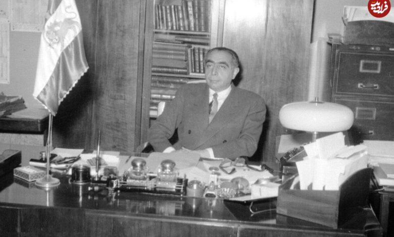 عکس؛ سفر در زمان؛ ۶۰ میلیون دلار وام از واشنگتن رسید اما دولت را نجات نداد! 1 عکس؛ سفر در زمان؛ ۶۰ میلیون دلار وام از واشنگتن رسید اما دولت را نجات نداد!