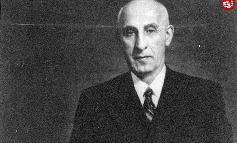 زمان و تاریخ پخش عکس؛ «دکتر مصدق کنار فرزندانش غلامحسین و ضیاء اشرف» دهه 30 1 عکس؛ سفر در زمان؛ «دکتر مصدق در کنار فرزندانش غلامحسین و ضیاء اشرف»؛ دهه 30