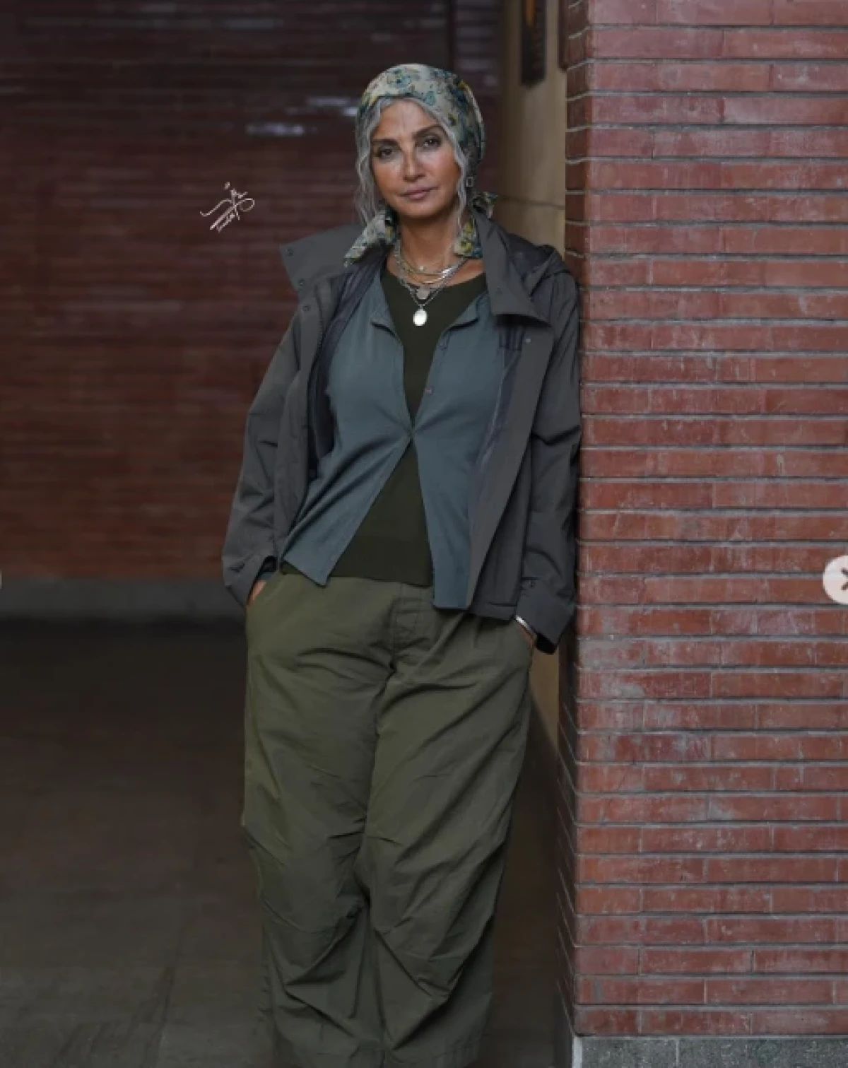 عکس روز | رویا جاویدنیا؛ یه استایلِ پاییزیِ شیک! 8 Screenshot 2025 10 27 173659