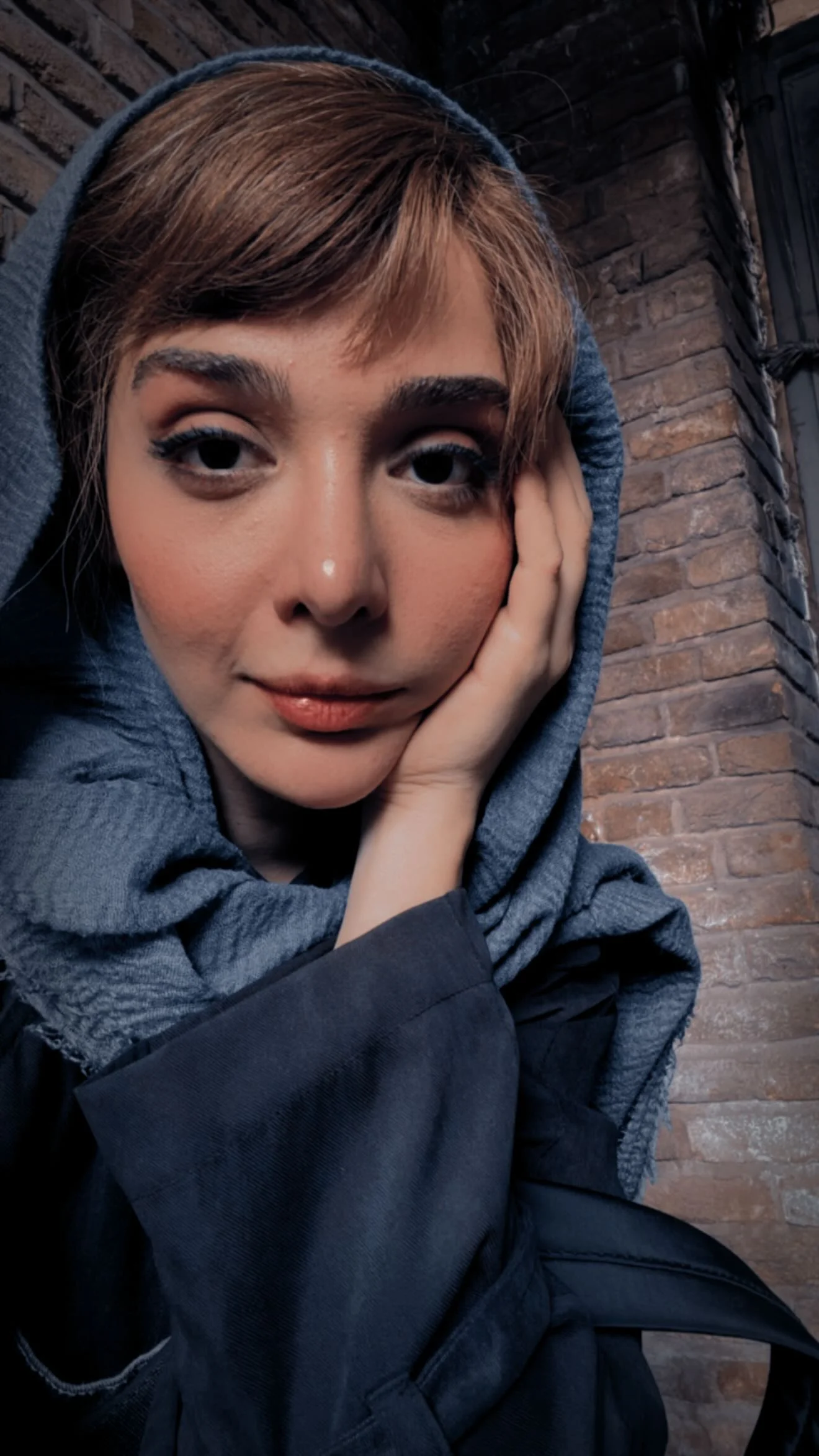 عکس روز | المیرا دهقانی (یاسمنِ «لحظه گرگ و میش») یه استایلِ جدید و کلی جذابیت! 2 2025 10 31 21 13 04 141048 meylesokhan ir.webp