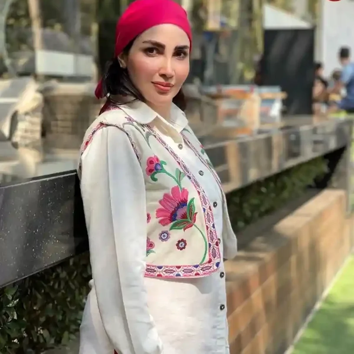 naarinayoobi 1727610677 3467772159267542257 45041808228 edited