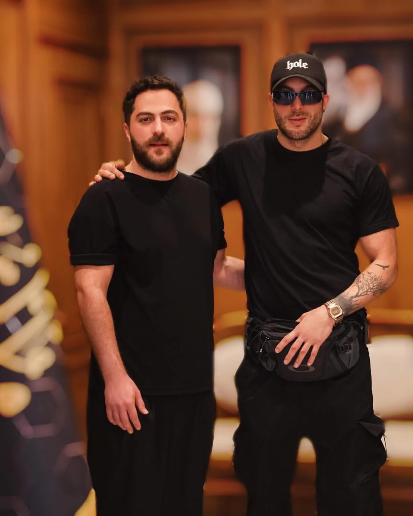 عکس روز | دو برادر مشهور موسیقی ایرانی با این عکس آفتابی شدند! 2 photo 2025 11 05 07 36 03