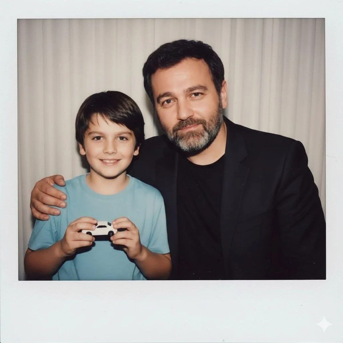 عکس روز | عکس جالب بازیگر سریال سرباز از دوران کودکیاش! 1 photo 2025 11 09 11 00 48