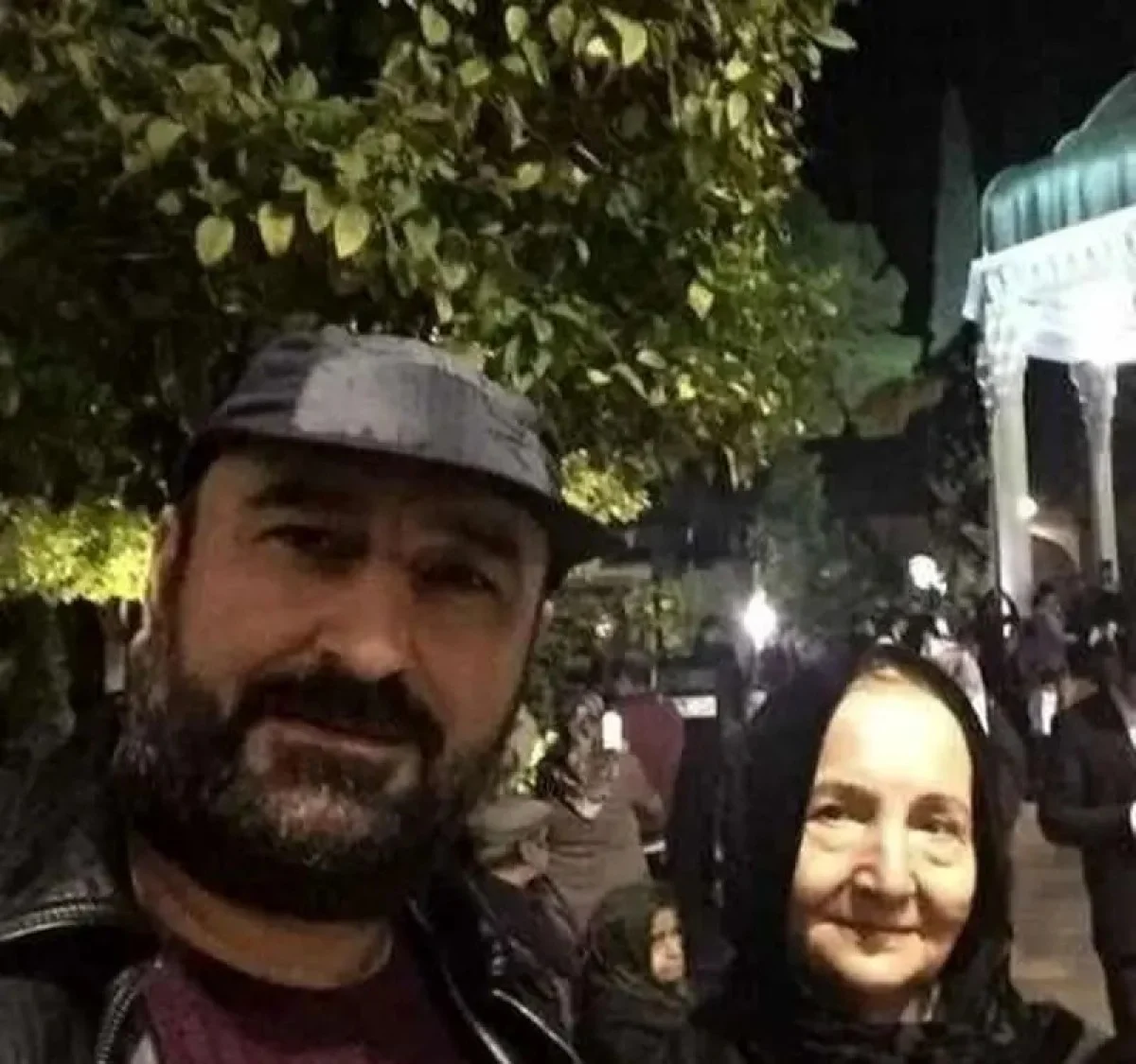 عکس روز | عکسی از بهبود سریال پایتخت در کنار مادرش 4 مهراناحمدی